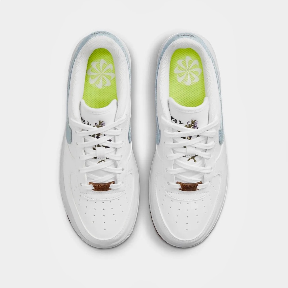 Nike Air Force 1 LV8. (Sustainable Material) - Picture 4 of 9